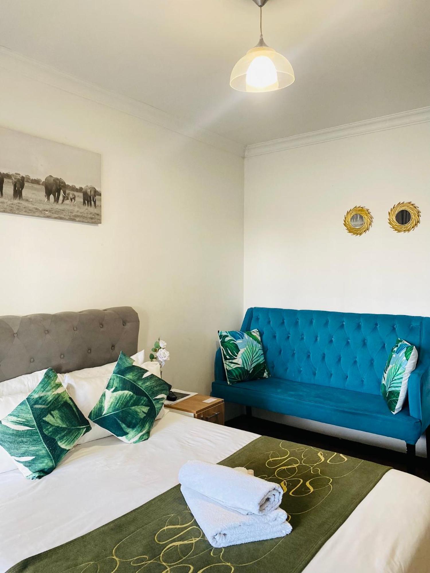Airport Royal Guest House Kempton Park Exterior foto