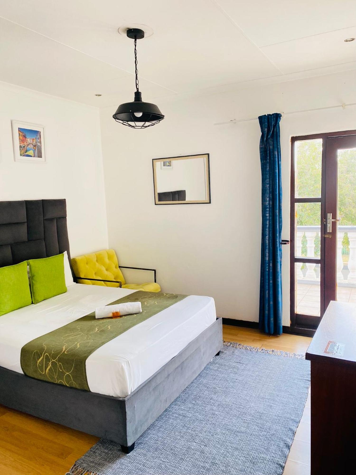 Airport Royal Guest House Kempton Park Exterior foto